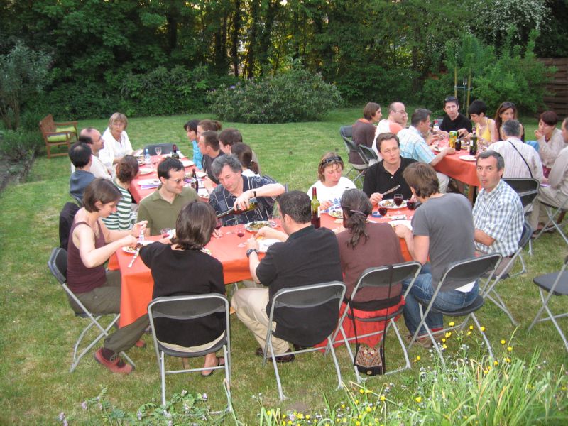 Cremaillere (41) People at tables